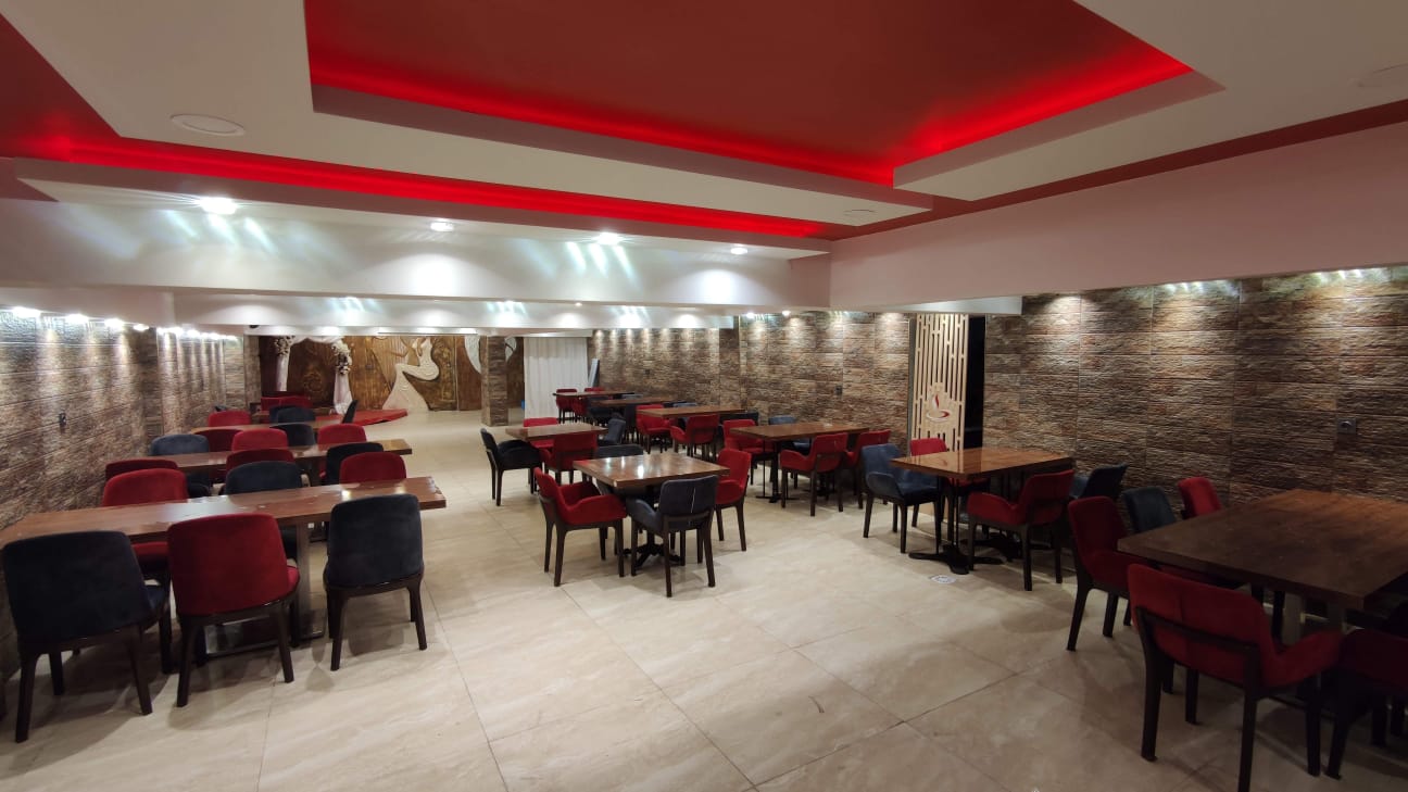 فروش مجموعه کامل (رستوران، تالار و کافی شاپ) ایرانی