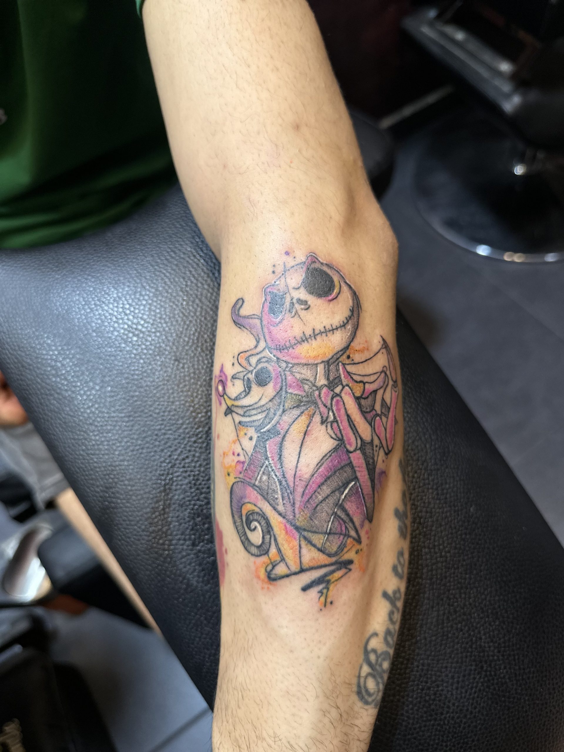 خدمات ارایشی و زیبایی تتو و پرسینگ و حنا