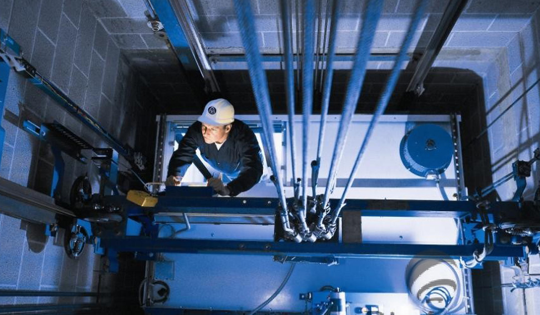 استخدام نیرو برای کار آسانسور در کایتهانه