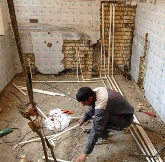 استخدام لوله کش ساختمان در شهر هاتای