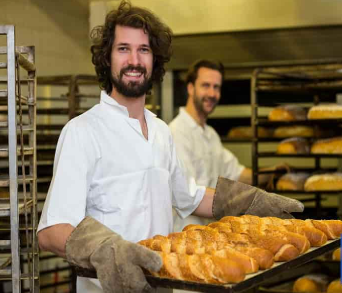 استخدام ۱ نفر آقا جهت کار در نانوایی