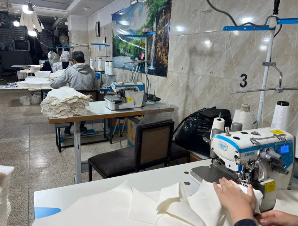 استخدام چرخ کار، نخ زن و میان دوزکار برای کار در کارخانه تولیدی تریکو