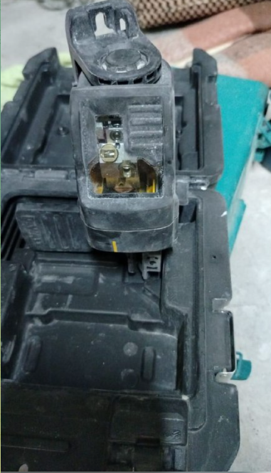 فروش وسایل کار ساختمان و تعمیرات