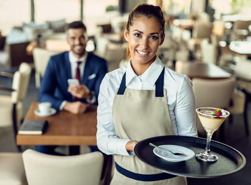 استخدام گارسون خانم و صندوقدار در تکسیم