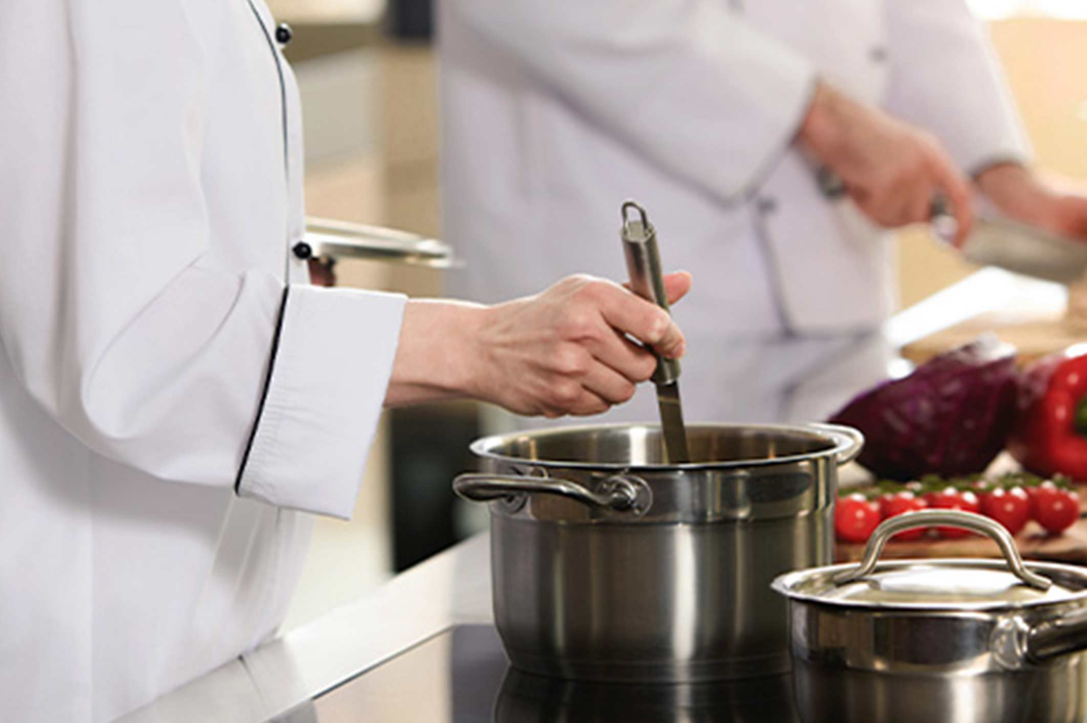 استخدام کمک آشپز در کاراکوی