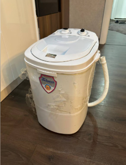 فروش فرش ۶ متری و لباسشویی برقی کوچک در اسنیورت