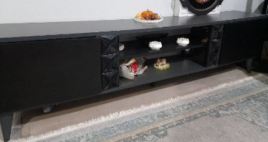 فروش کالسکه بچه مارک چیکو و میز تلویزیون