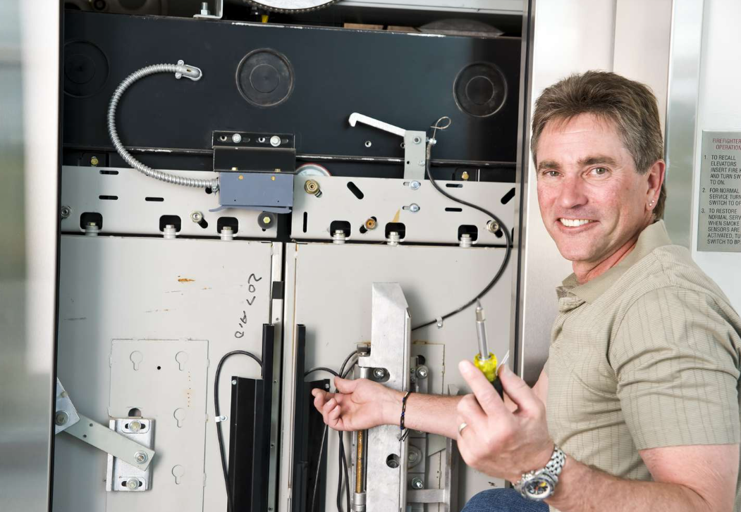 استخدام متخصص آسانسور در ترکیه