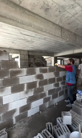 استخدام بنا دیوار چین و شاگرد بنا در شهر بارتین ترکیه