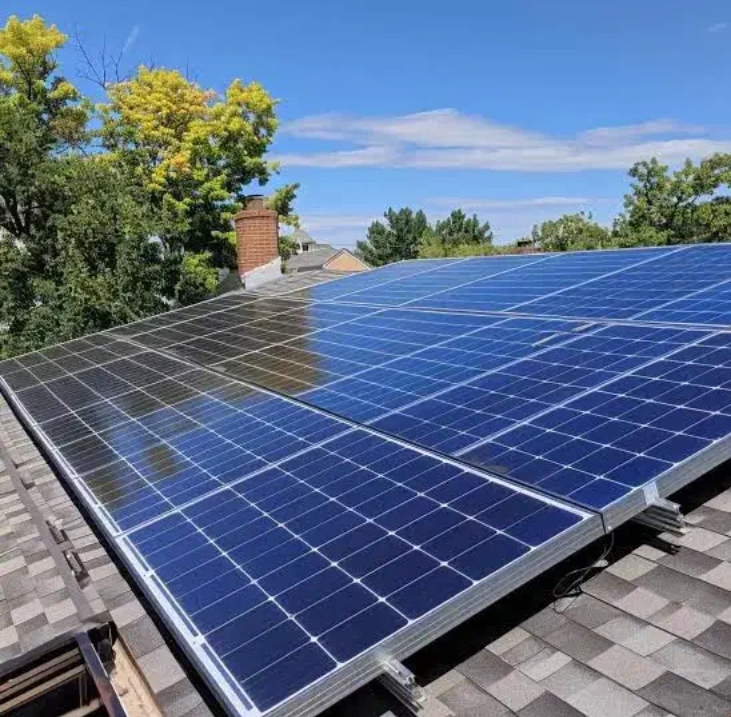 استخدام نیرو برای نصب پنل خورشیدی در هاتای