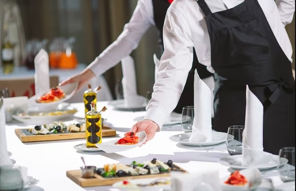 استخدام کمک گارسون در کوچوک چکمجه