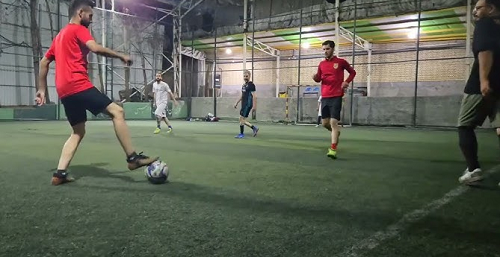 فوتبالیست برای بازی دوستانه در استانبول