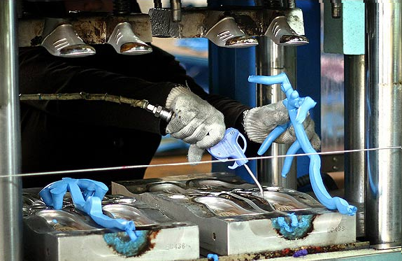 استخدام نیرو برای شرکت تولیدی دمپایی در بیلیکدوزو